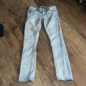 Levi’s 711 skinny jeans